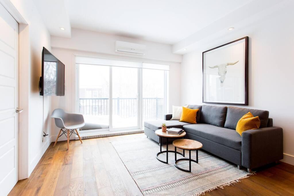 Sleek Condo In The Heart Of Little Italy By Den Stays Μόντρεαλ Εξωτερικό φωτογραφία